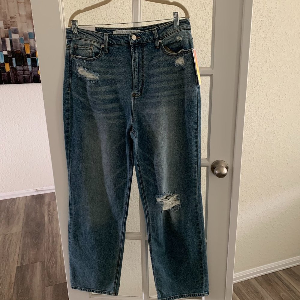 NWT - Tinseltown Distressed Baggy Jeans, Sz15